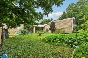 205 N Ave E, Elgin, TX 78621 - Photo 29