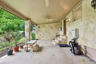 205 N Ave E, Elgin, TX 78621 - Photo 27