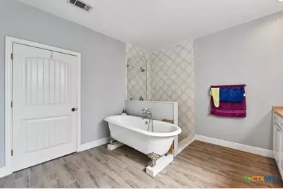 205 N Avenue E., Elgin, TX 78621 - Photo 19
