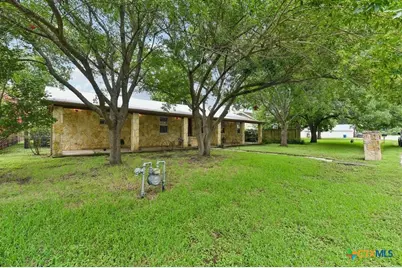 205 N Avenue E., Elgin, TX 78621 - Photo 35