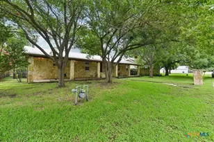 205 N Ave E, Elgin, TX 78621 - Photo 35