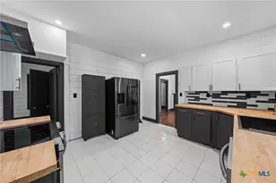 1707 N Travis Ave, Cameron, TX 76520 - Photo 21