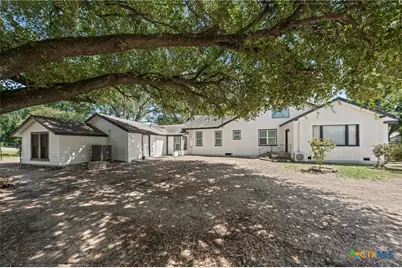1707 N Travis Avenue, Cameron, TX 76520 - Photo 5