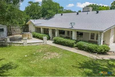 1102 N Avenue F, Elgin, TX 78621 - Photo 3
