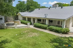 1102 N Ave F, Elgin, TX 78621 - Photo 3