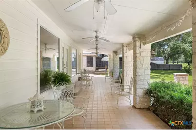1102 N Avenue F, Elgin, TX 78621 - Photo 9