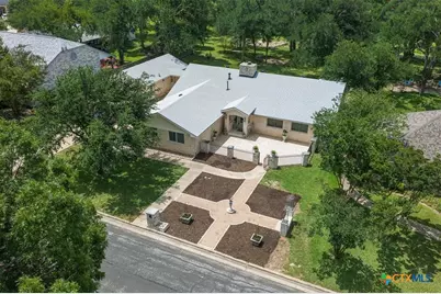 1102 N Avenue F, Elgin, TX 78621 - Photo 29