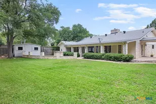1102 N Ave F, Elgin, TX 78621 - Photo 7