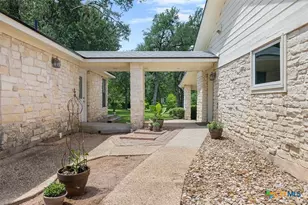 1102 N Ave F, Elgin, TX 78621 - Photo 5