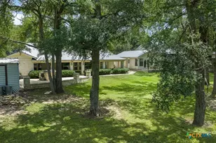 1102 N Ave F, Elgin, TX 78621 - Photo 31