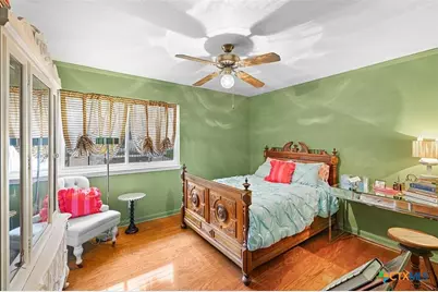 1102 N Avenue F, Elgin, TX 78621 - Photo 17