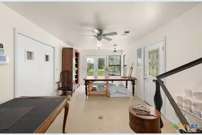 1102 N Avenue F, Elgin, TX 78621 - Photo 23