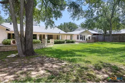 1102 N Avenue F, Elgin, TX 78621 - Photo 1