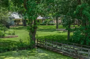 1102 N Ave F, Elgin, TX 78621 - Photo 35
