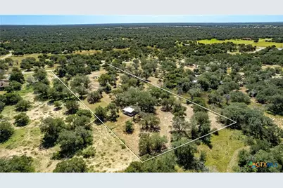 727 Eagle Creek Drive, Floresville, TX 78114 - Photo 3