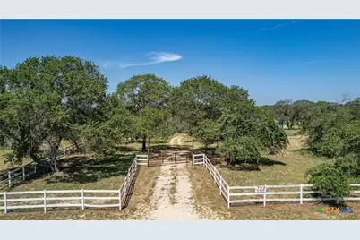 727 Eagle Creek Drive, Floresville, TX 78114 - Photo 1