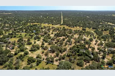727 Eagle Creek Drive, Floresville, TX 78114 - Photo 5