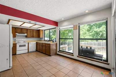 102 Chaparral Street, San Marcos, TX 78666 - Photo 7