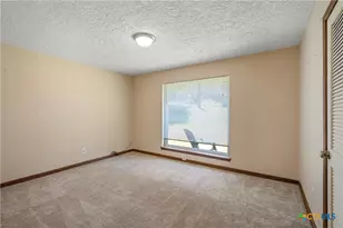 102 Chaparral St, San Marcos, TX 78666 - Photo 17