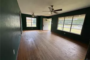 1203 N East St, Edna, TX 77957 - Photo 3