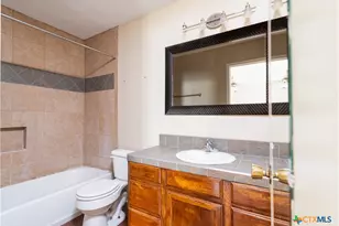 310 Pat Garrison St, San Marcos, TX 78666 - Photo 9