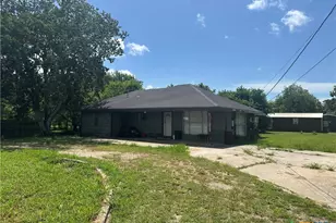 251 Hedges St, Bloomington, TX 77951 - Photo 3