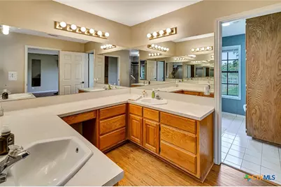 213 Wearden Drive, Victoria, TX 77904 - Photo 15