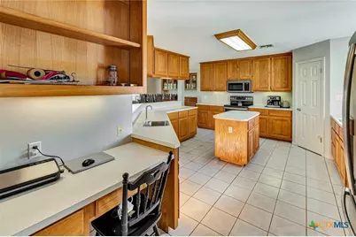 213 Wearden Drive, Victoria, TX 77904 - Photo 11