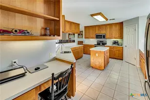 213 Wearden Dr, Victoria, TX 77904 - Photo 11