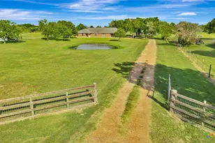 213 Wearden Dr, Victoria, TX 77904 - Photo 1