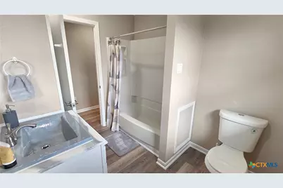 1021 N Virginia Street, Port Lavaca, TX 77979 - Photo 9