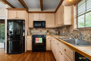 340 Rio Dr, New Braunfels, TX 78130 - Photo 13