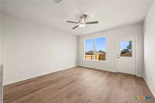 502 University Ave, Troy, TX 76579 - Photo 13