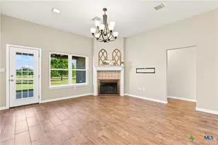 212 Ashley Dr, Bruceville Eddy, TX 76524 - Photo 5