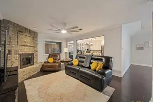 1933 Squire Circle, New Braunfels, TX 78130 - Photo 7