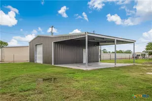 1363 Old Goliad Rd, Victoria, TX 77905 - Photo 19