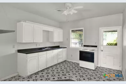 620 E 8th Avenue #618, Belton, TX 76513 - Photo 5