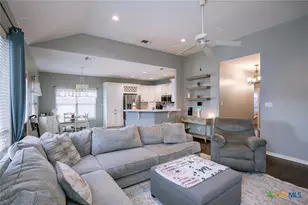 103 Windwood Ln, Victoria, TX 77904 - Photo 7