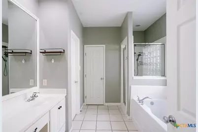 103 Windwood Lane, Victoria, TX 77904 - Photo 15