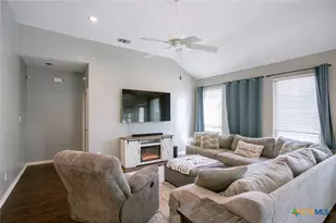 103 Windwood Ln, Victoria, TX 77904 - Photo 5