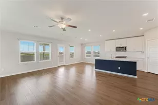 632 Wild Spur Ln, Liberty Hill, TX 78642 - Photo 5