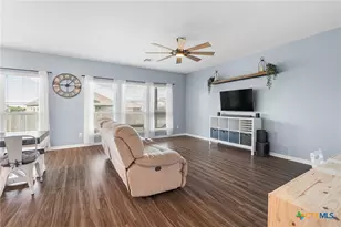 10239 Six Shooter Ln, Temple, TX 76502 - Photo 7