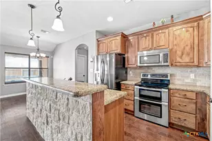 111 San Polo Ct, Victoria, TX 77904 - Photo 13
