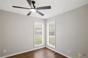 2308 E Loma Vista Ave, Victoria, TX 77901 - Photo 17
