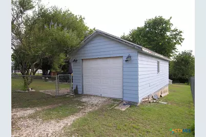 13 Cockrell Circle, Lampasas, TX 76550 - Photo 5