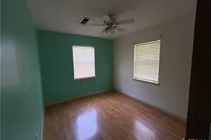 304 Julie St, Burnet, TX 78611 - Photo 11