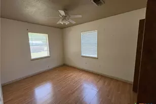 304 Julie St, Burnet, TX 78611 - Photo 9