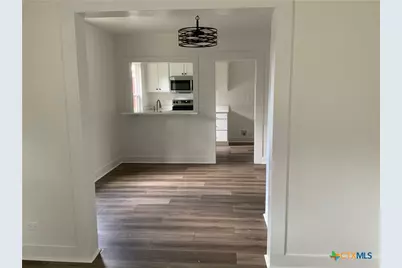 702 S William Street, Victoria, TX 77901 - Photo 9