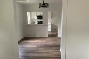 702 S William St, Victoria, TX 77901 - Photo 9