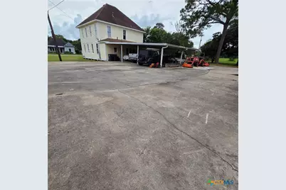 602 W Live Oak Street, Edna, TX 77957 - Photo 31